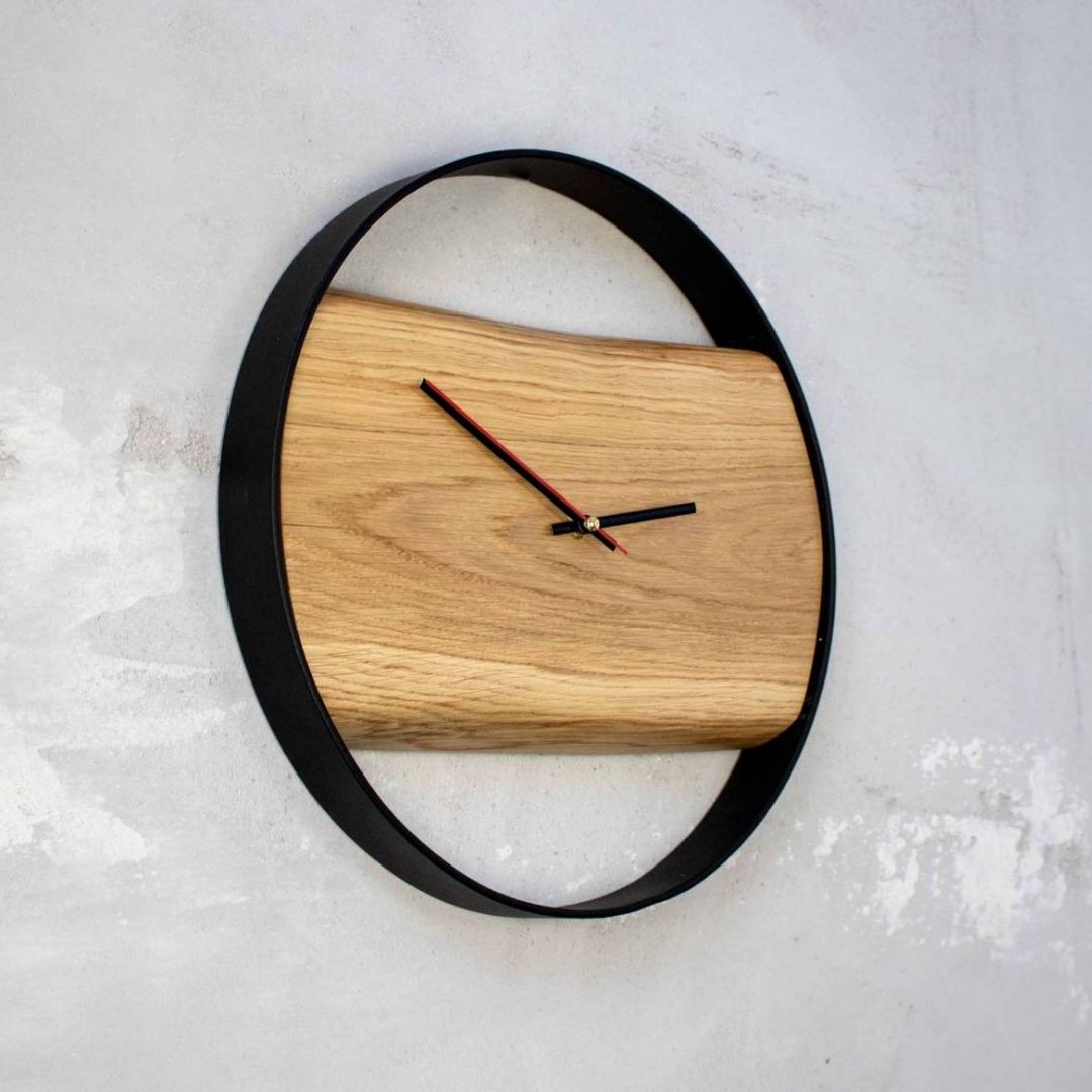 Holz-Wanduhr „Polished“ gerahmt mit polierter Oberfläche