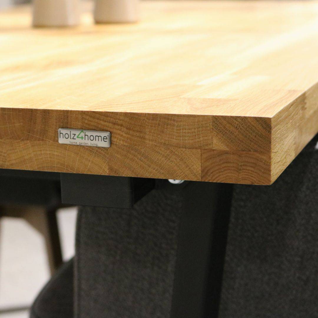 Tischplatte ohne Baumkante aus massiver Eiche mit Aufdopplung am Rand